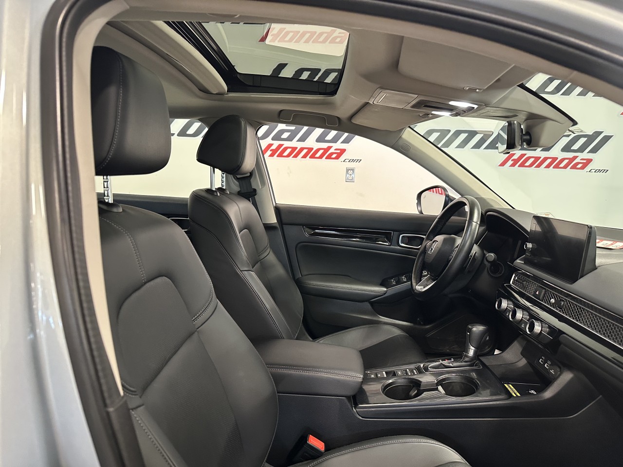 2022 Honda Civic - Image 24