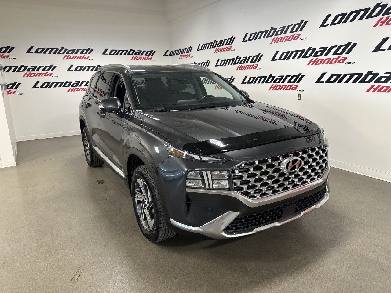 2021 Hyundai Santa Fe - Image 3