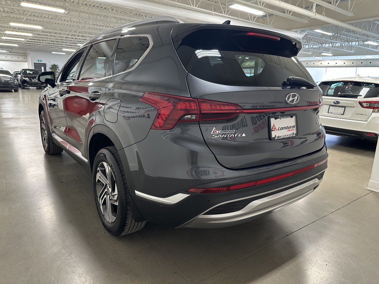 2021 Hyundai Santa Fe - Image 11