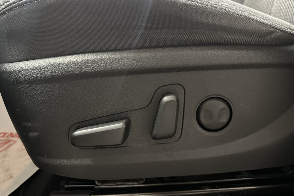 2021 Hyundai Santa Fe - Image 14