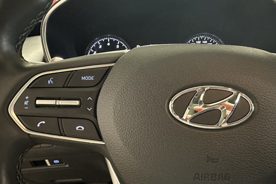 2021 Hyundai Santa Fe - Image 16