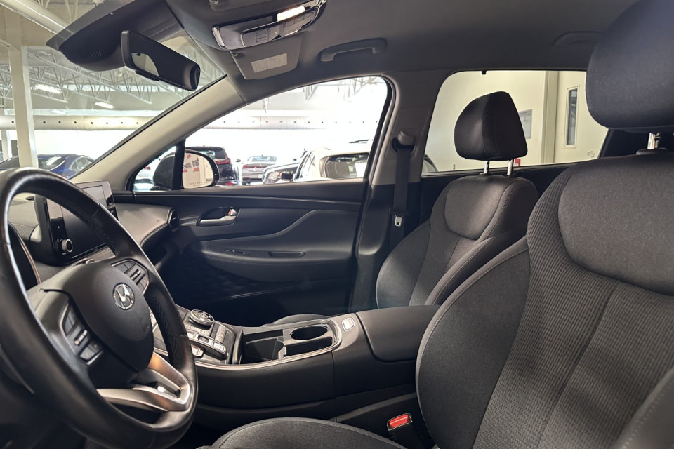 2021 Hyundai Santa Fe - Image 15