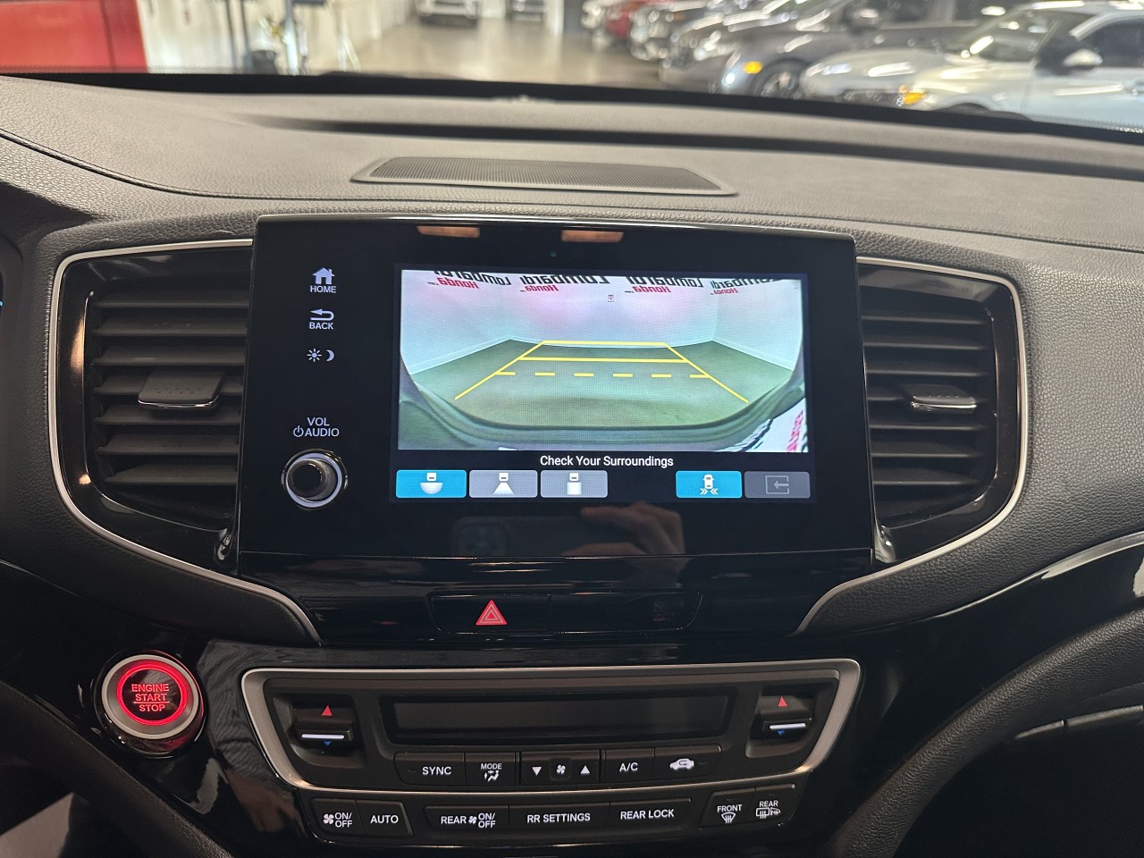 2022 Honda Pilot - Image 12