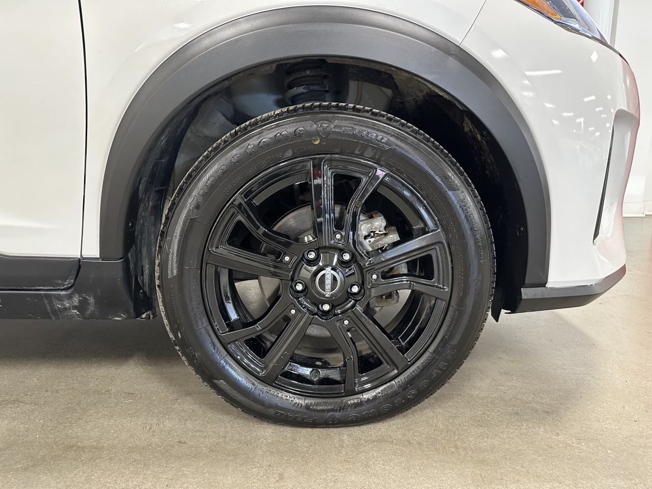 2023 Nissan Kicks - Image 16