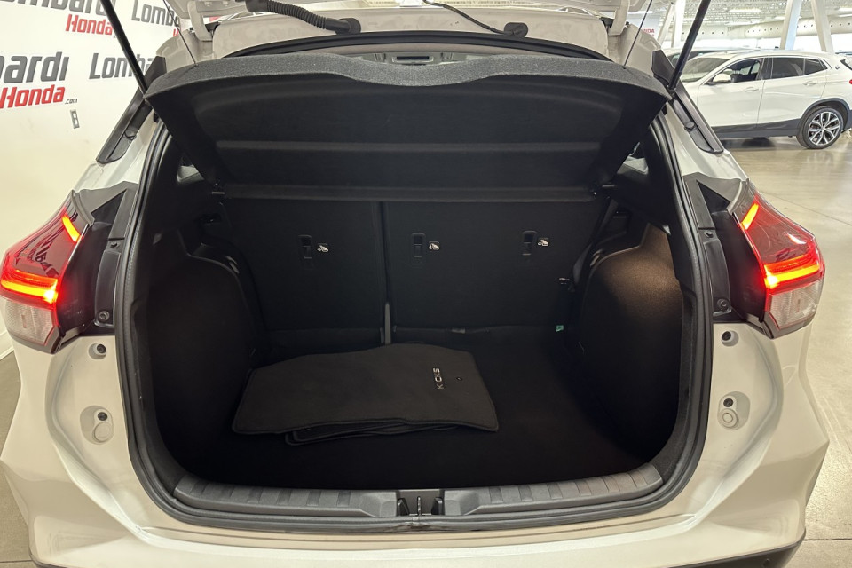 2023 Nissan Kicks - Image 19