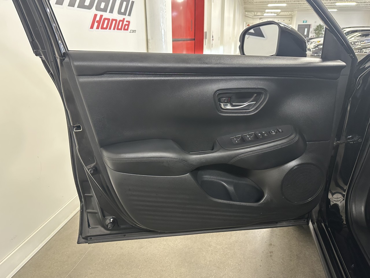 2023 Honda HR-V - Image 11