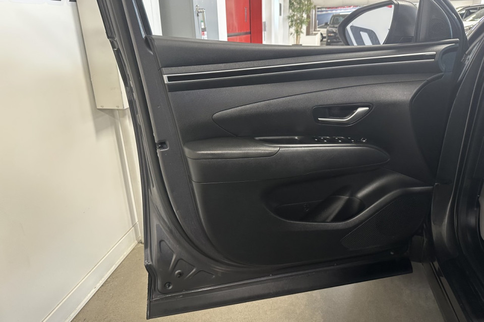 2022 Hyundai Tucson - Image 12