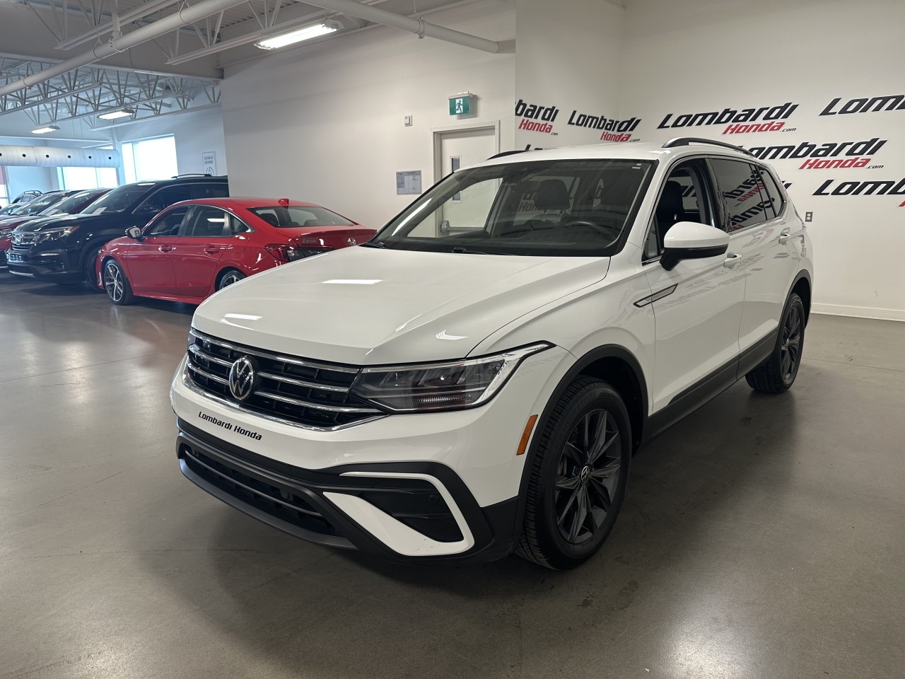 2022 Volkswagen Tiguan - Image 4