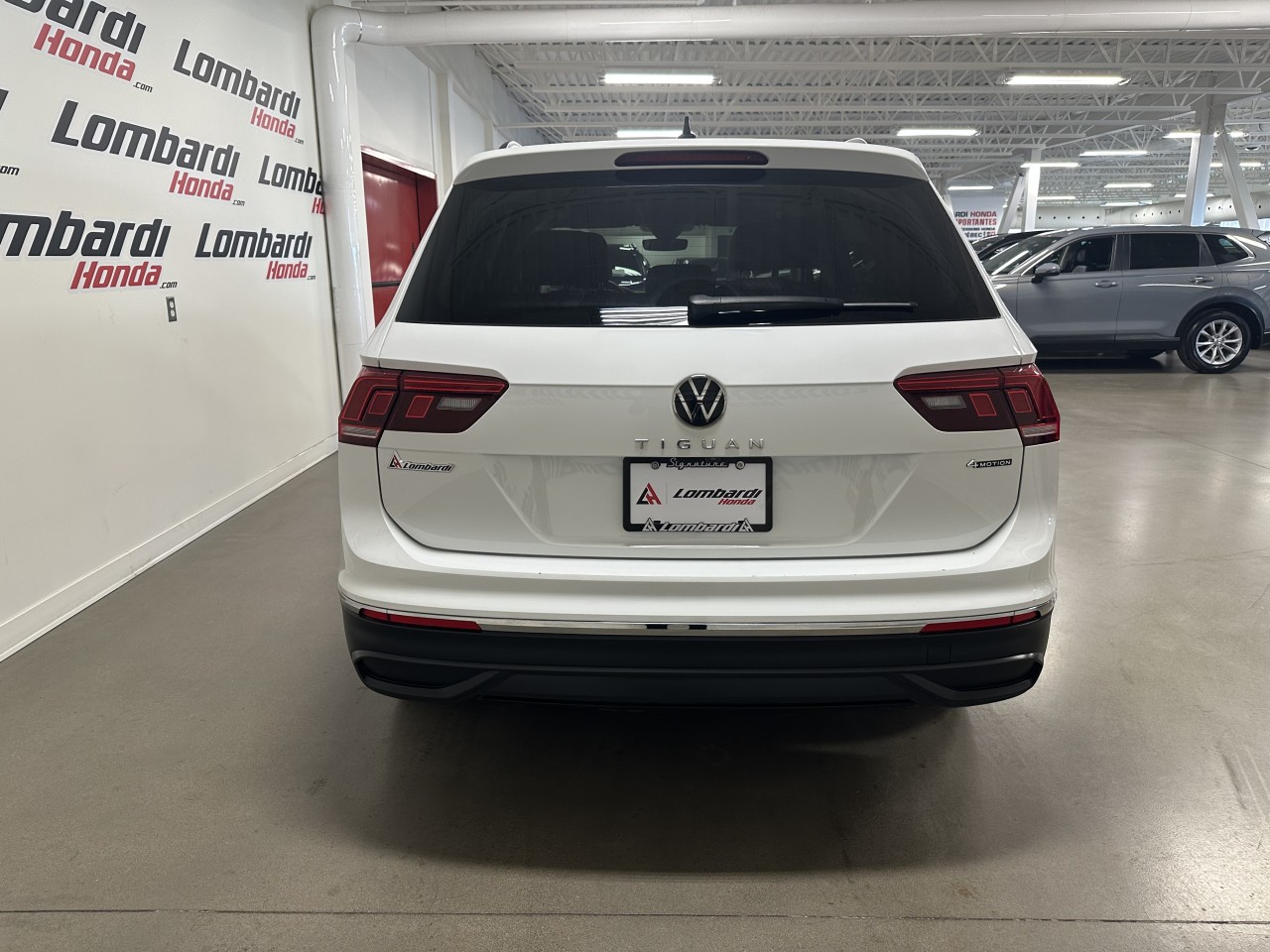 2022 Volkswagen Tiguan - Image 10