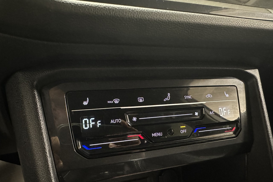 2022 Volkswagen Tiguan - Image 17