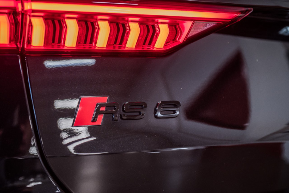 2024 Audi RS6 - Image 10