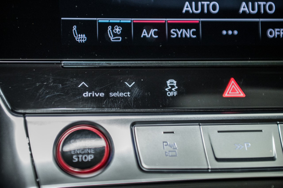 2024 Audi RS6 - Image 25