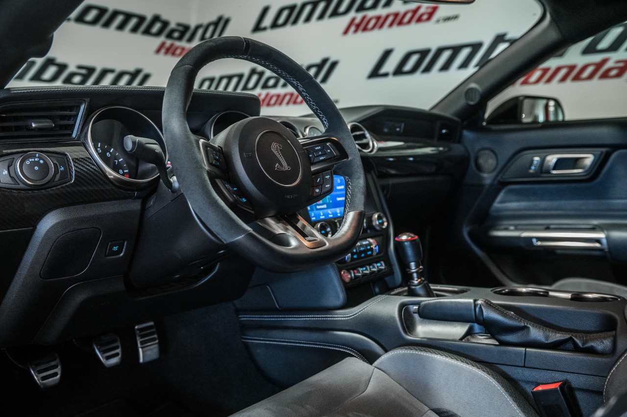 2020 Ford Mustang - Image 15