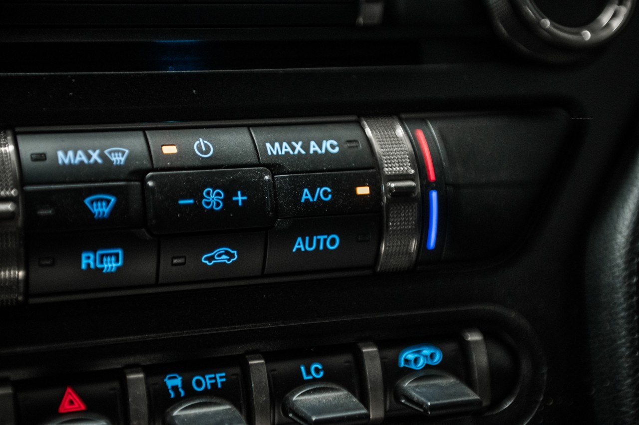 2020 Ford Mustang - Image 23