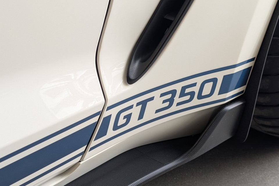 2020 Ford Mustang - Image 34