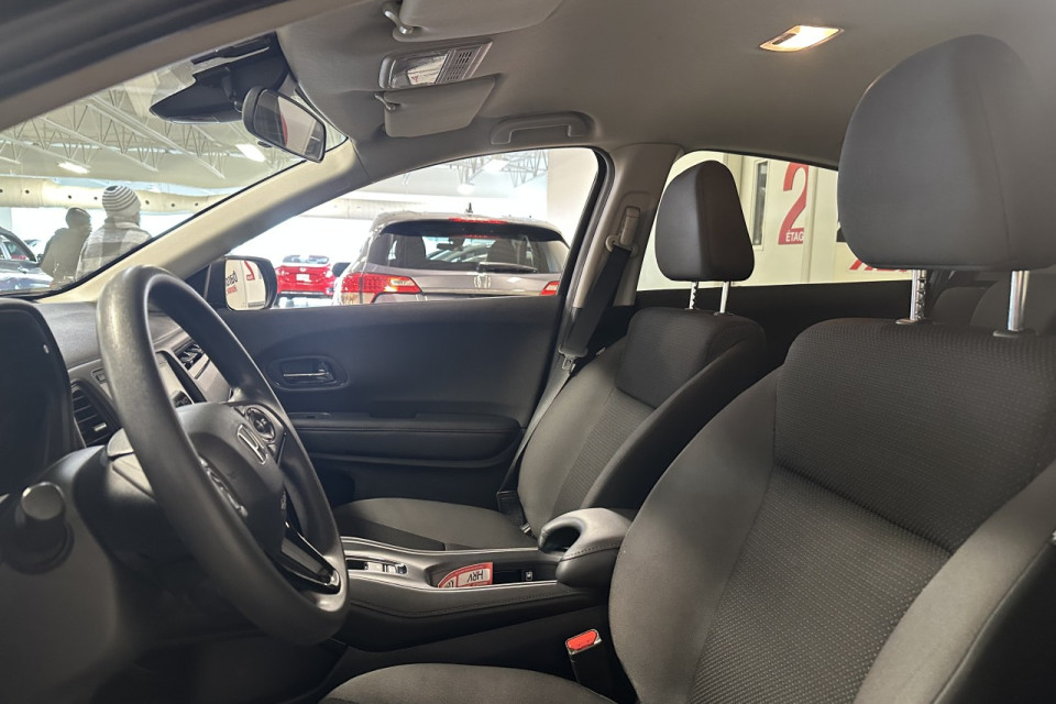 2022 Honda HR-V - Image 12