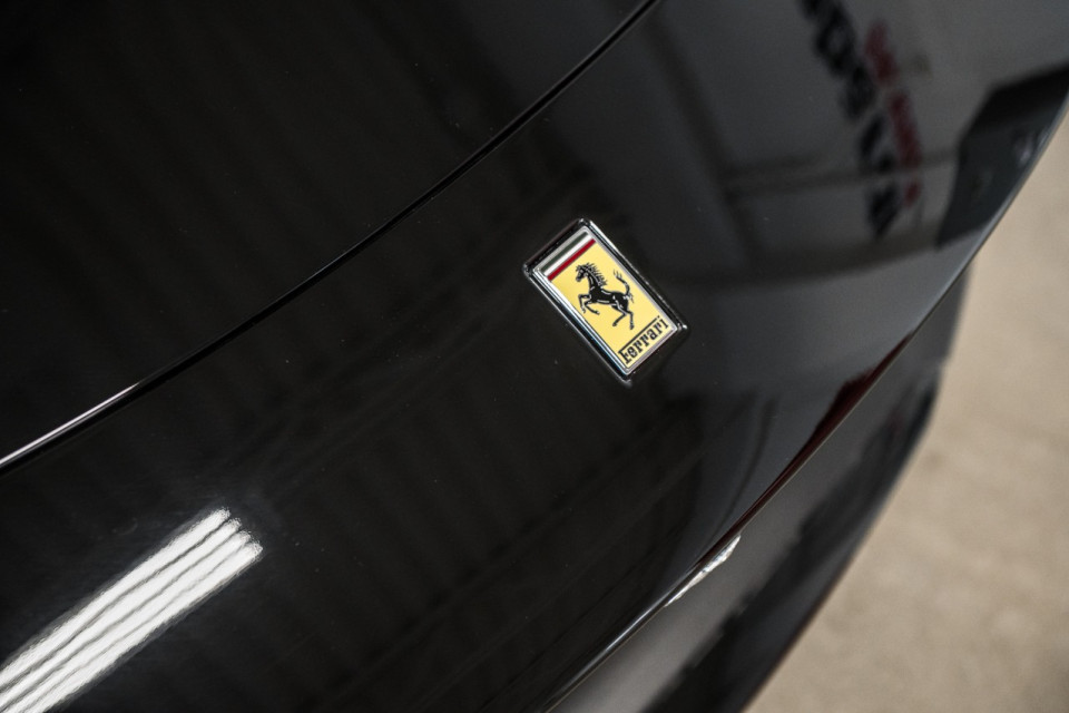 2025 Ferrari Roma - Image 9