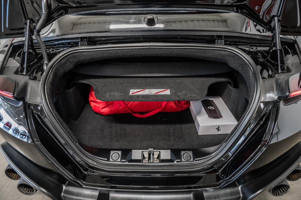 2025 Ferrari Roma - Image 15