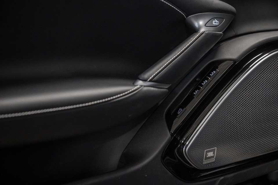 2025 Ferrari Roma - Image 18