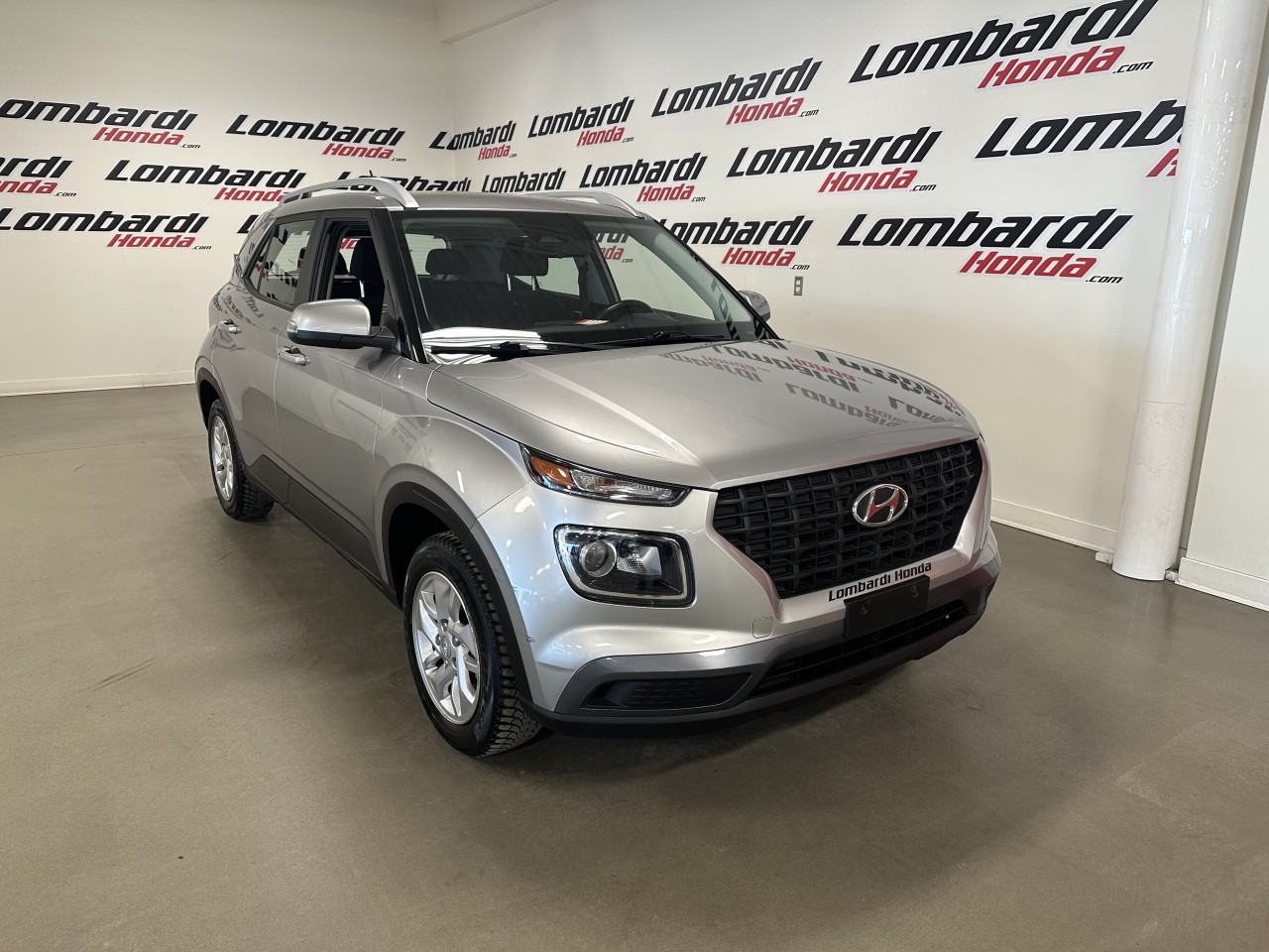 2023 Hyundai Venue - Image 9