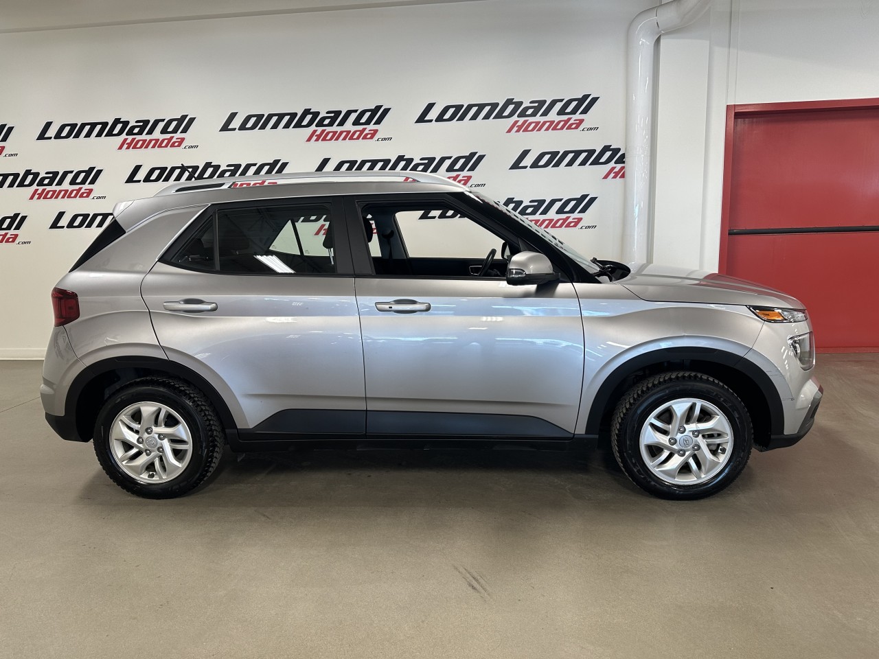 2023 Hyundai Venue - Image 7