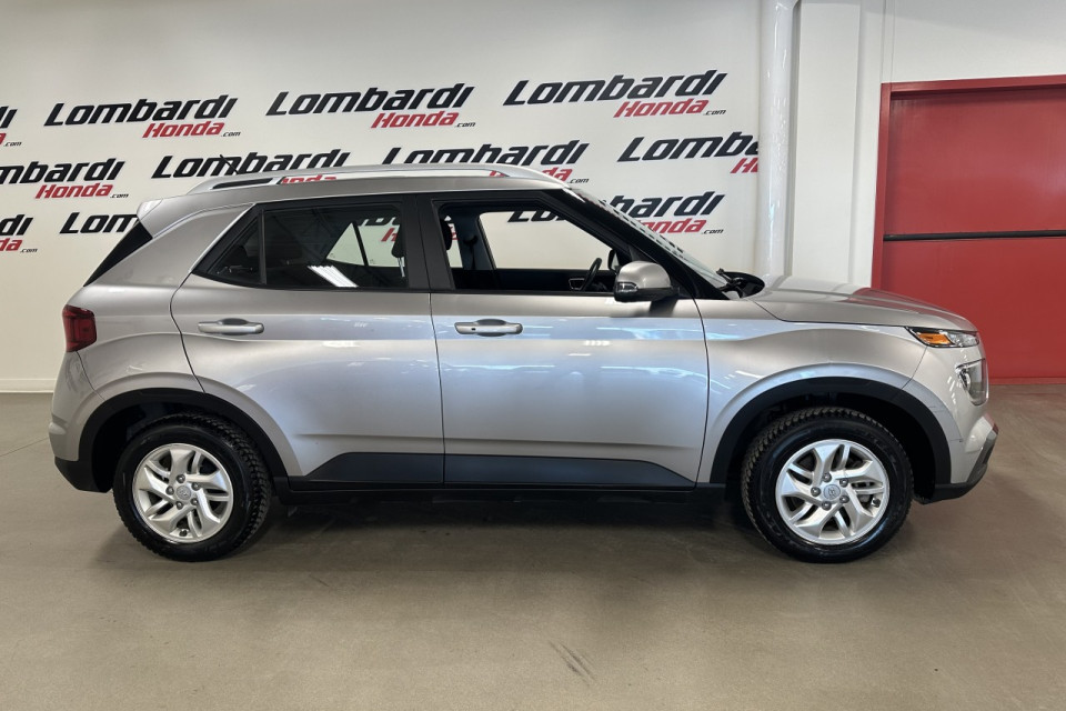 2023 Hyundai Venue - Image 7