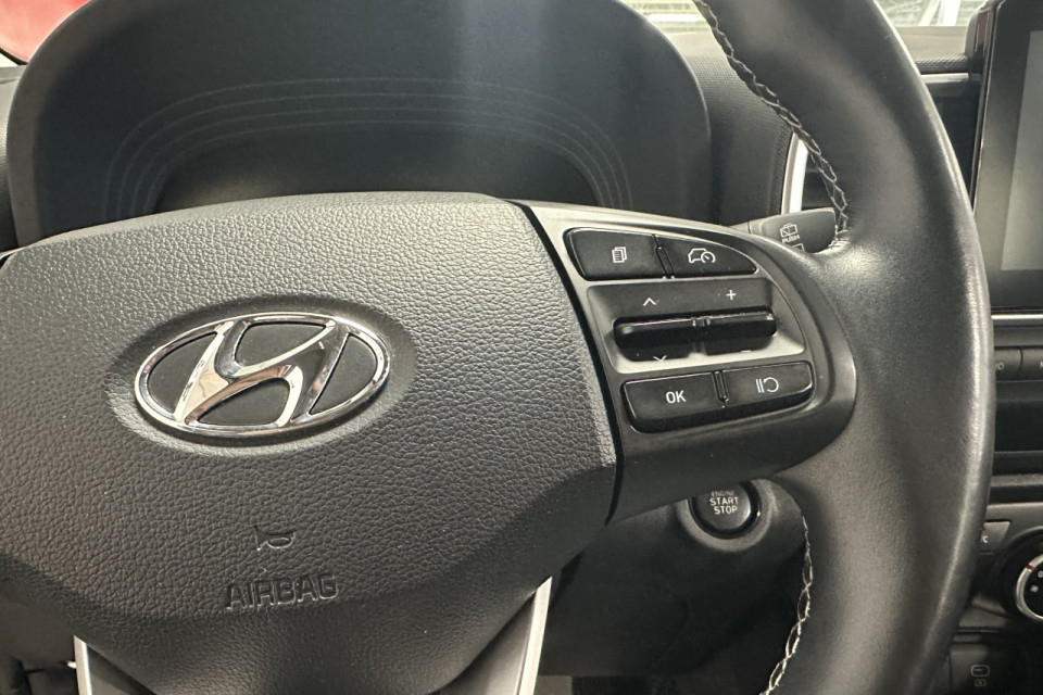 2023 Hyundai Venue - Image 16