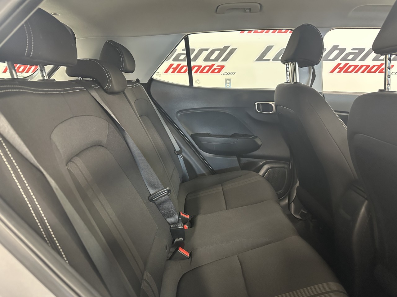 2023 Hyundai Venue - Image 20