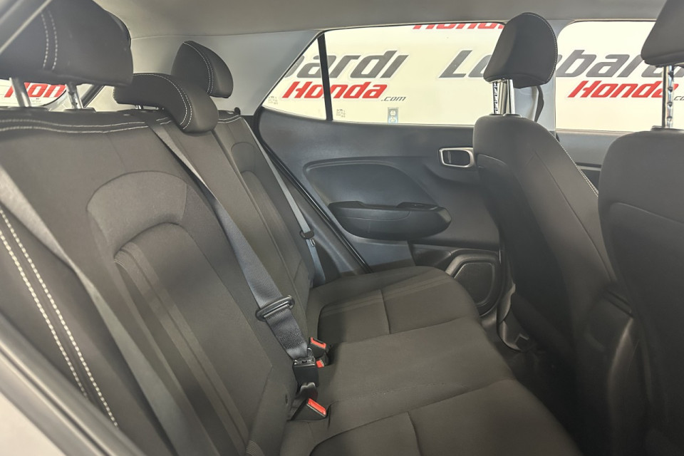 2023 Hyundai Venue - Image 20