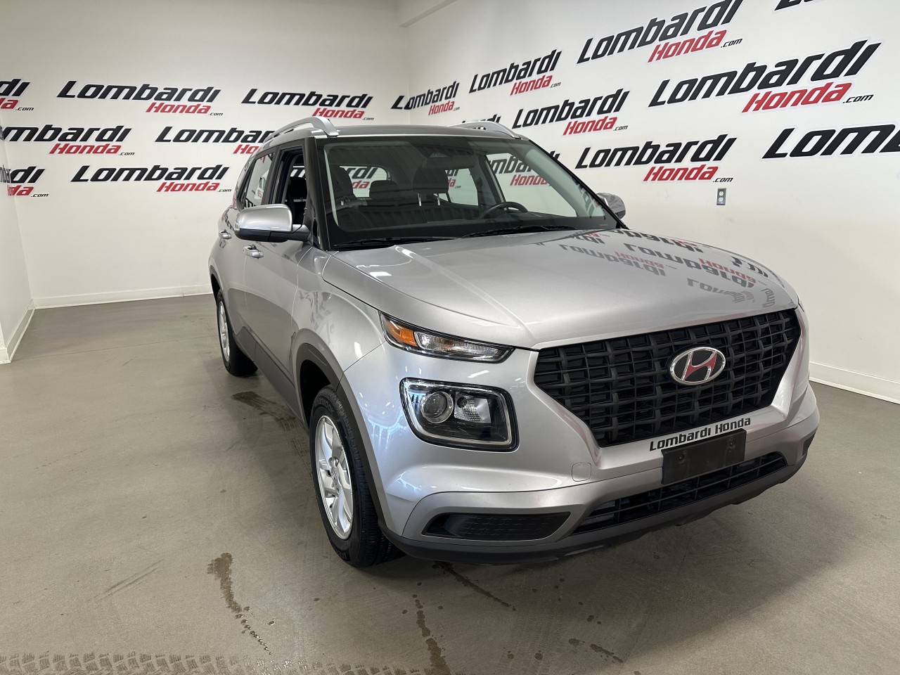 2023 Hyundai Venue - Image 5