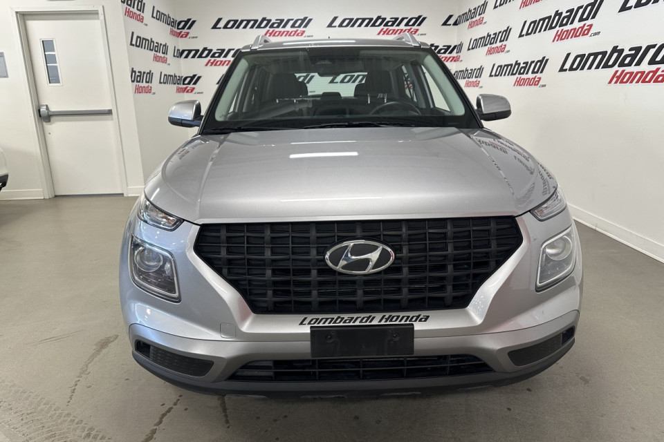 2023 Hyundai Venue - Image 3