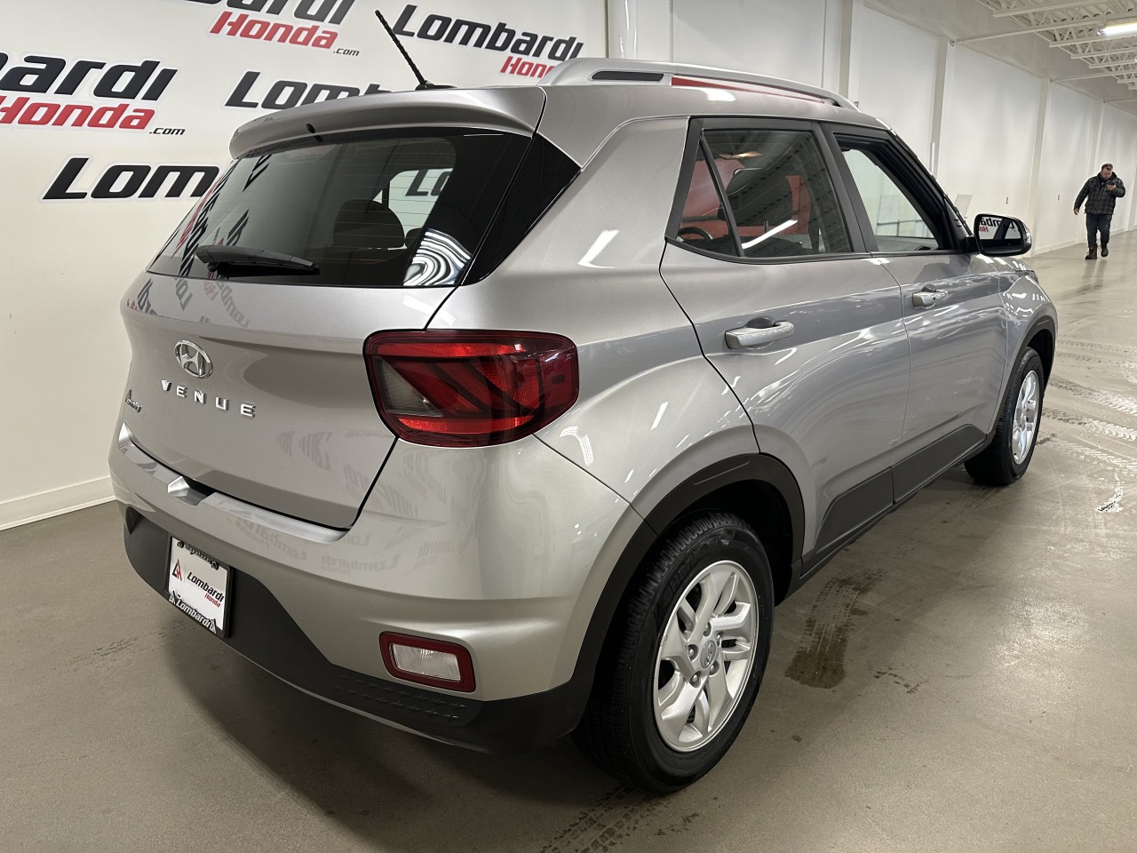 2023 Hyundai Venue - Image 8