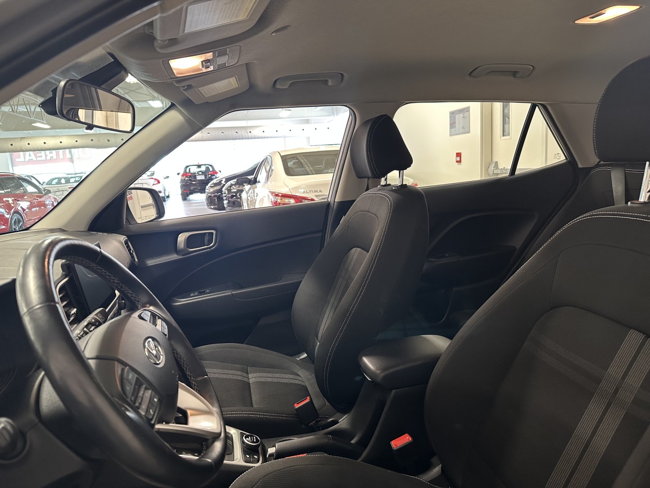 2023 Hyundai Venue - Image 13