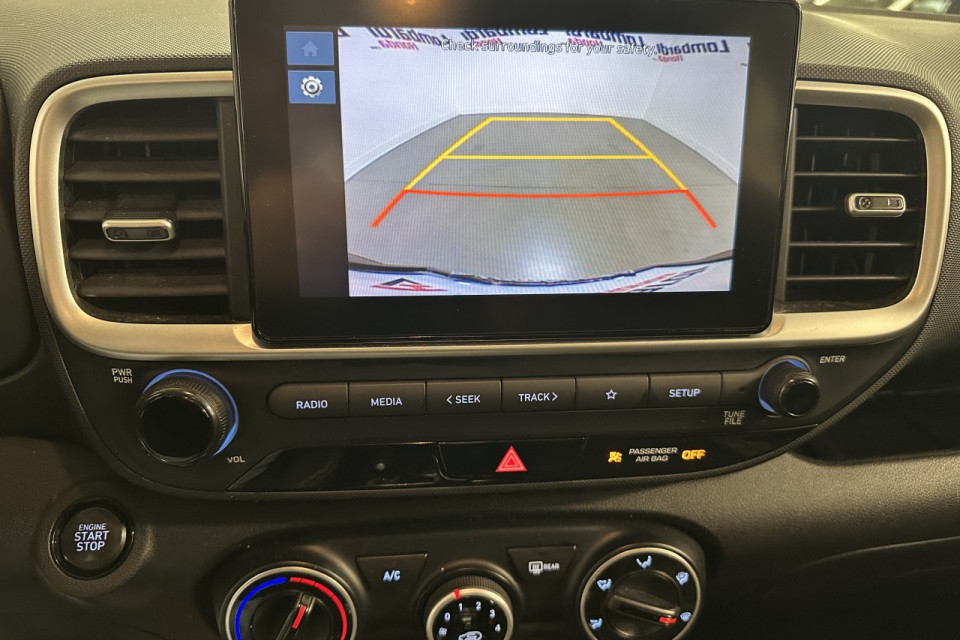 2023 Hyundai Venue - Image 16