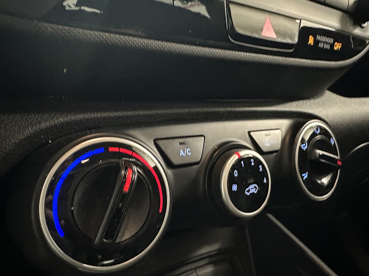 2023 Hyundai Venue - Image 17