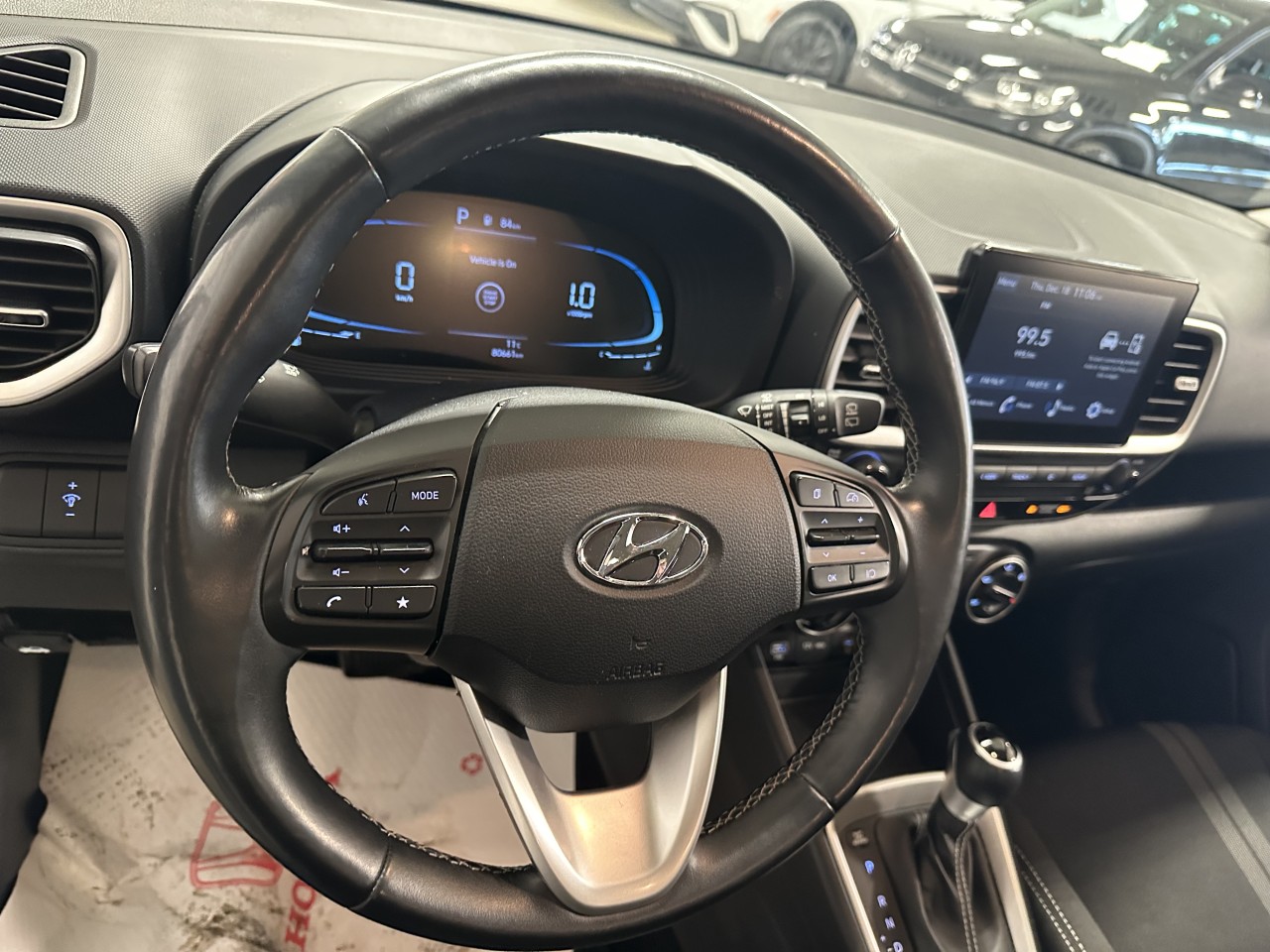 2023 Hyundai Venue - Image 20