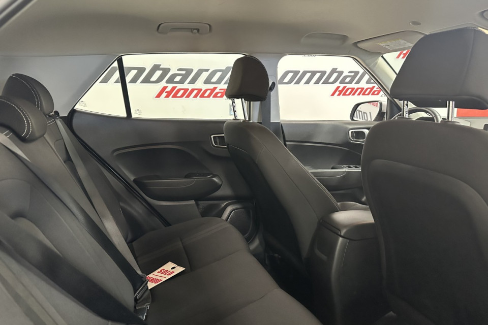 2023 Hyundai Venue - Image 22
