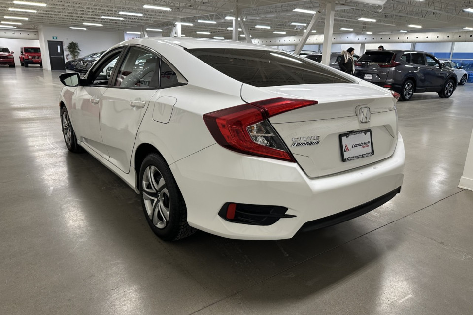 2018 Honda Civic - Image 12
