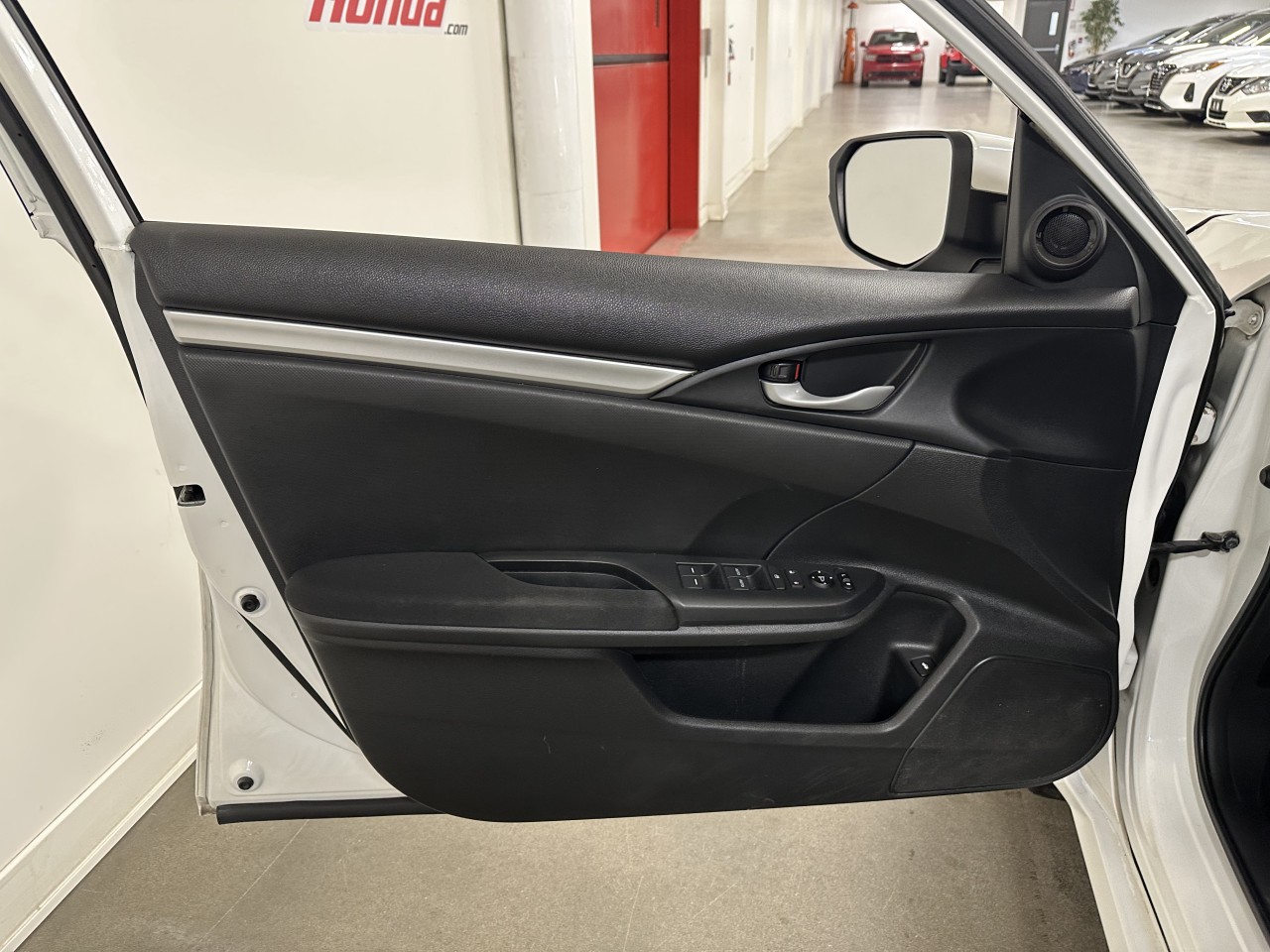 2018 Honda Civic - Image 13