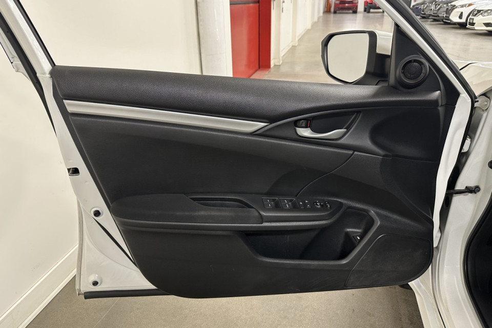 2018 Honda Civic - Image 13