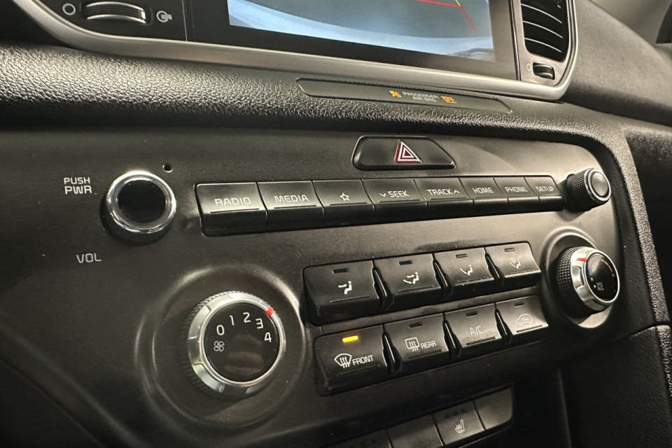 2021 Kia Sportage - Image 18