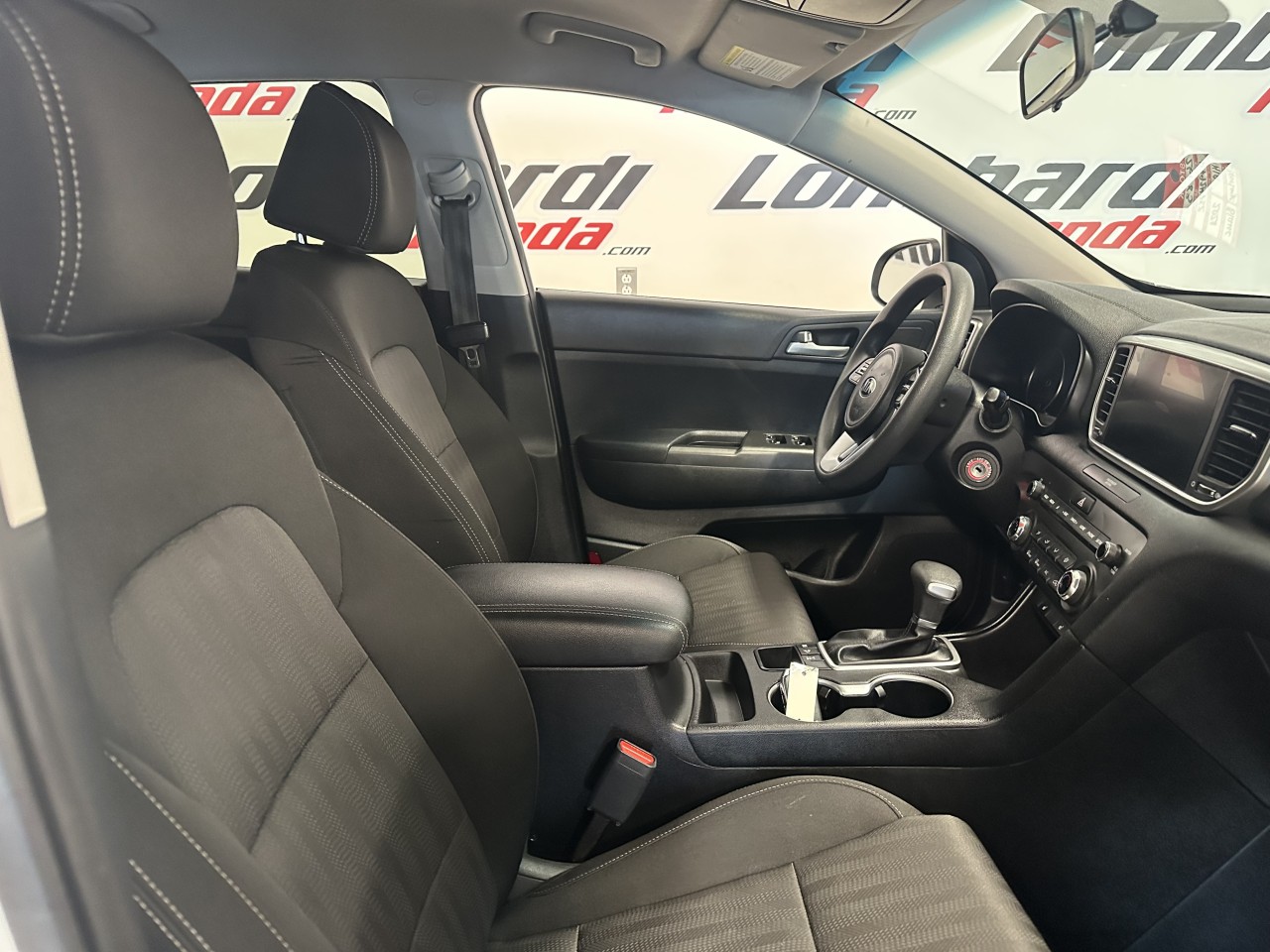 2021 Kia Sportage - Image 21