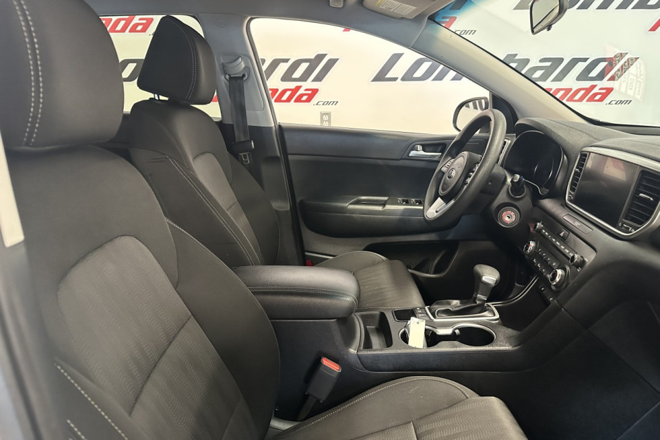 2021 Kia Sportage - Image 21