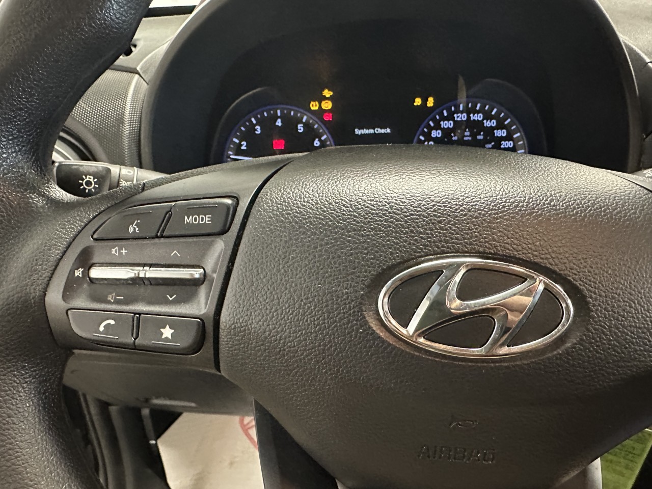 2022 Hyundai Kona - Image 14