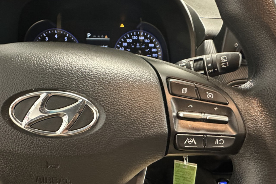 2022 Hyundai Kona - Image 15