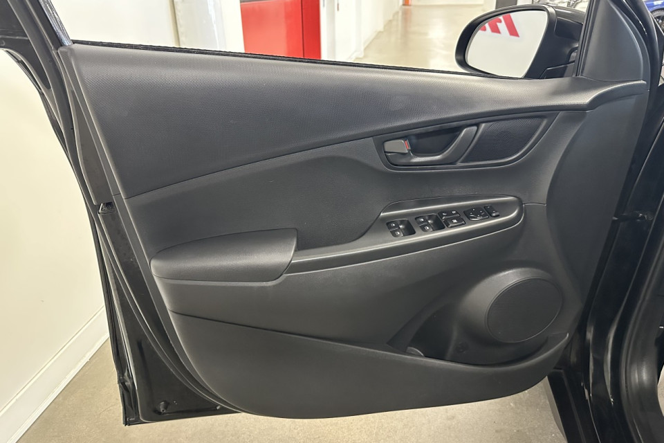 2022 Hyundai Kona - Image 20