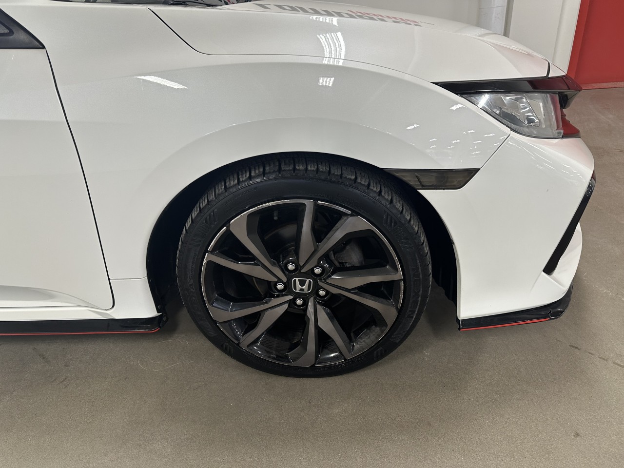 2019 Honda Civic - Image 10