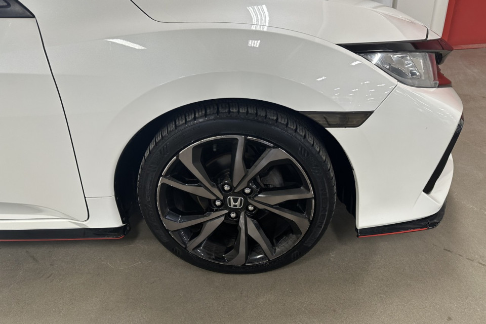 2019 Honda Civic - Image 10