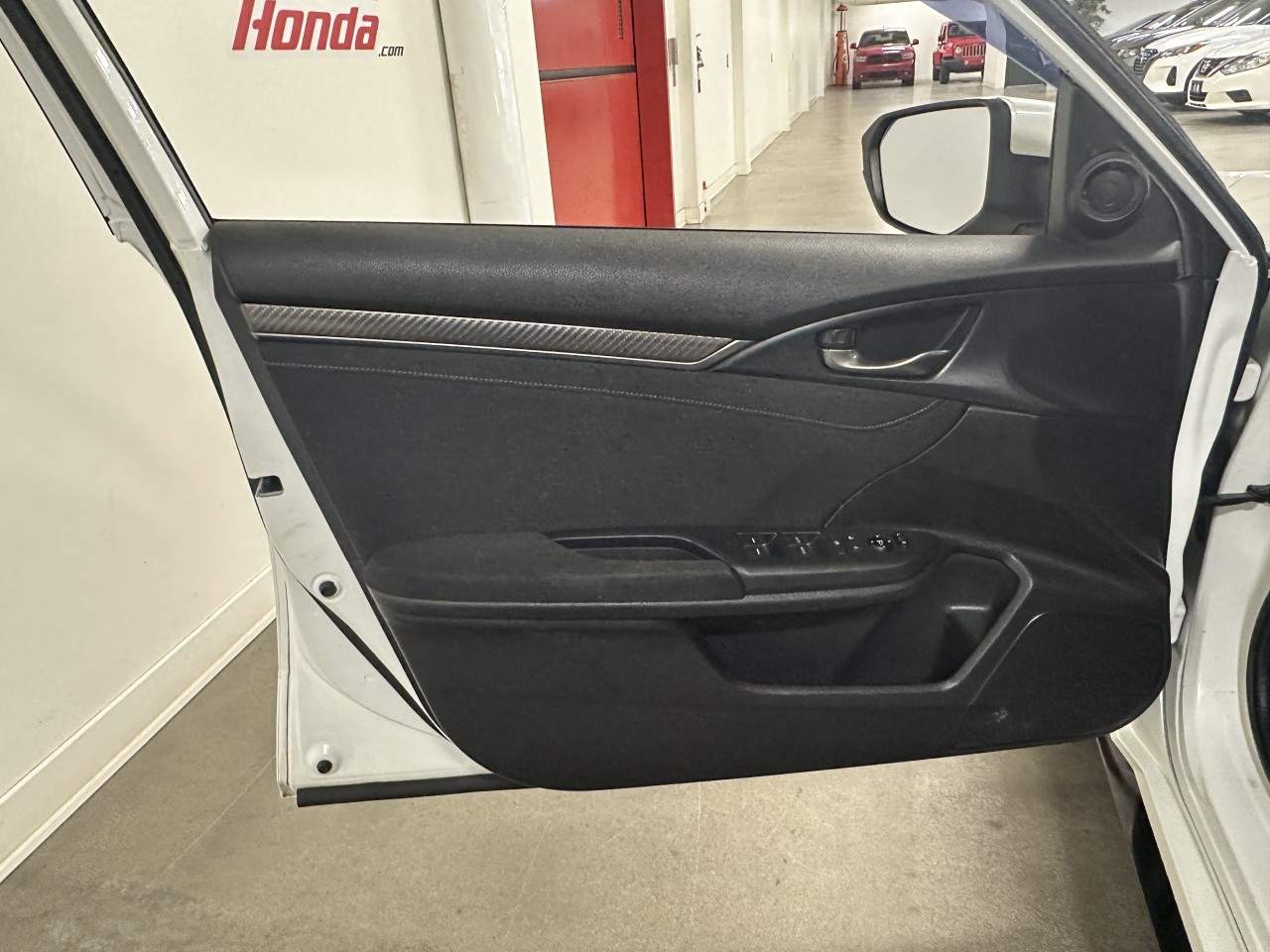 2019 Honda Civic - Image 12