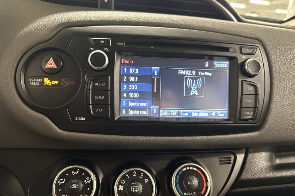 2018 Toyota Yaris - Image 12